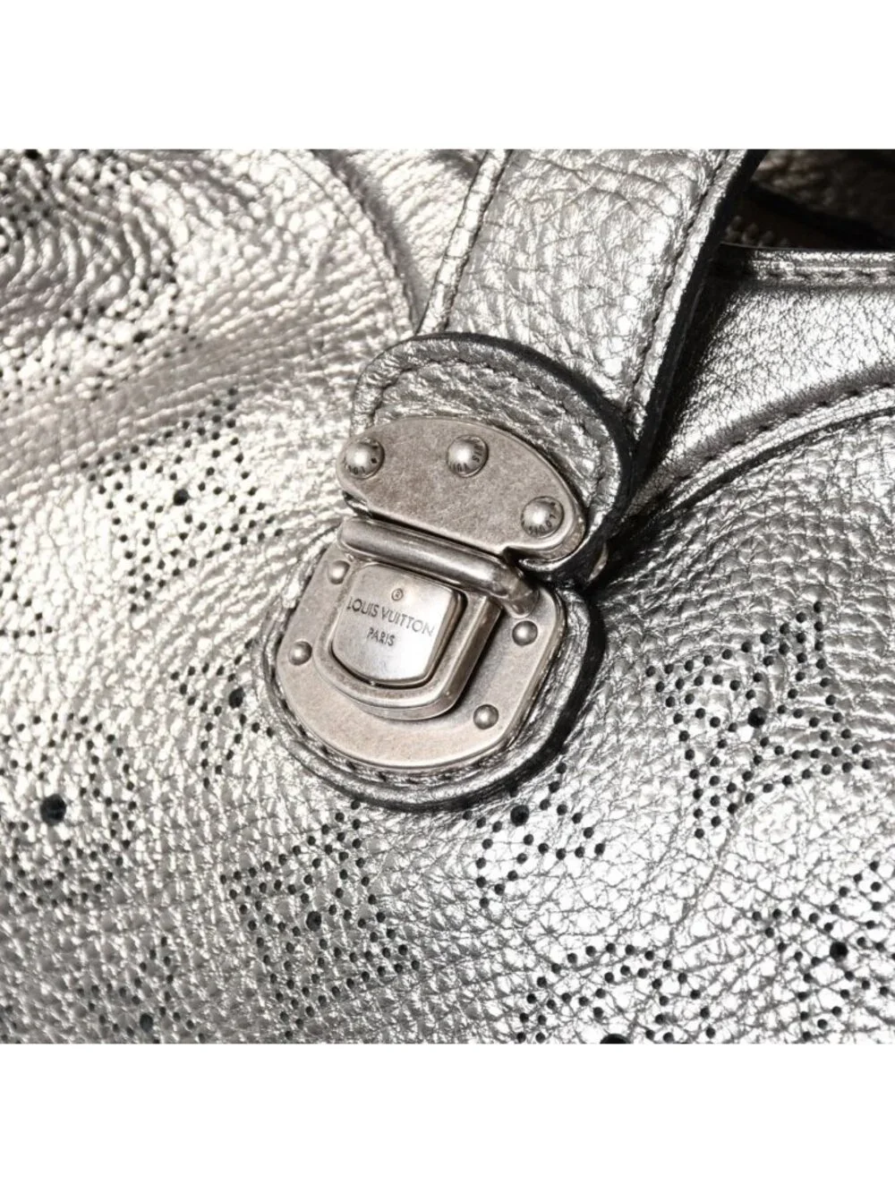 Louis Vuitton Mahina XS Shoulder Bag Argent Metallic Silver